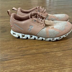 On Running Women's Athletic Shoes in Pink and White